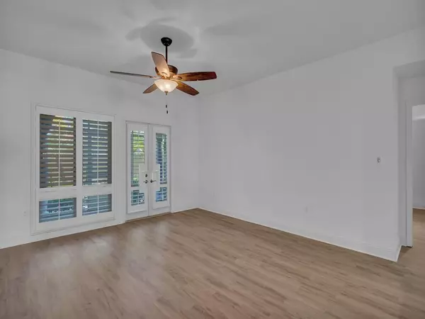 Vero Beach, FL 32967,5060 Harmony CIR 107