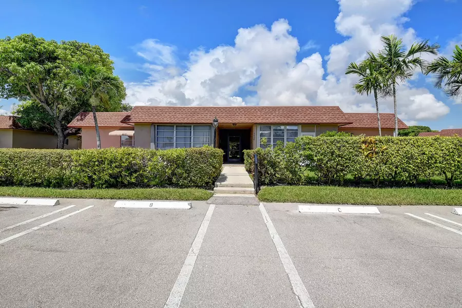 1916 Palmland DR 2, Boynton Beach, FL 33436