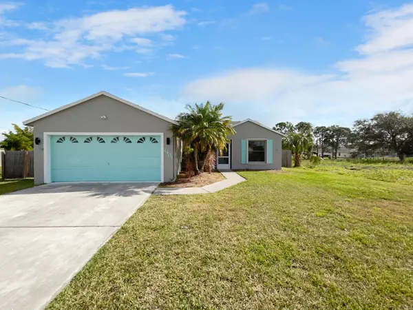 2401 SW Halissee ST, Port Saint Lucie, FL 34953