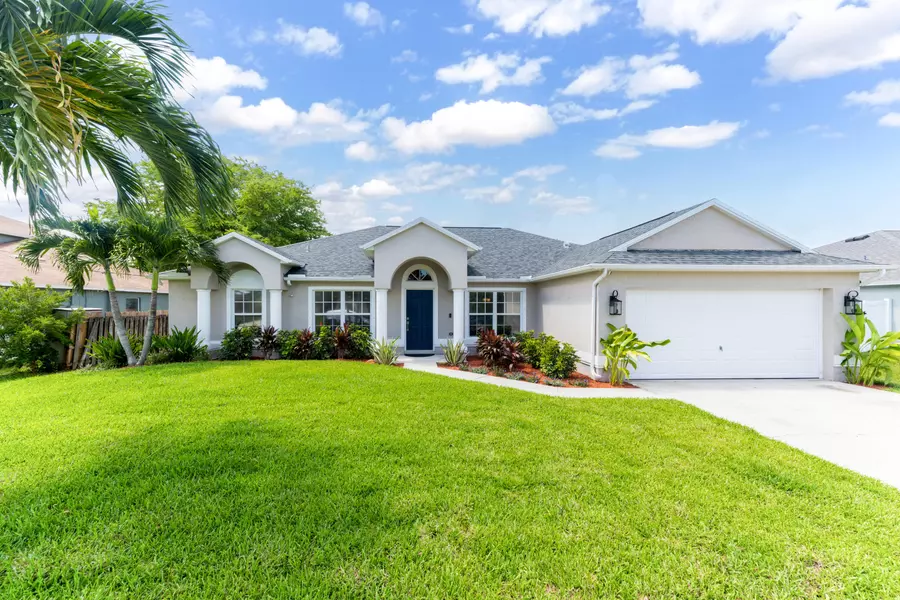 1110 SW Idol AVE, Port Saint Lucie, FL 34953