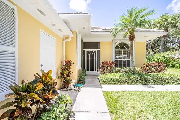 Palm Beach Gardens, FL 33410,8463 E Garden Oaks CIR