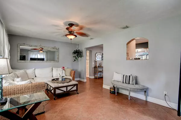 Lake Worth Beach, FL 33460,1425 N Ocean Breeze