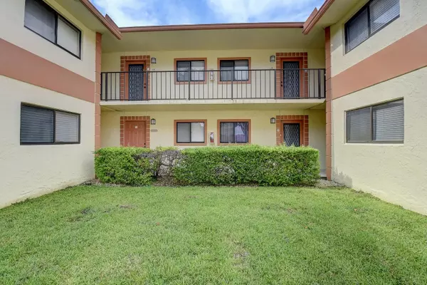 Delray Beach, FL 33484,15401 Pembridge AVE 6