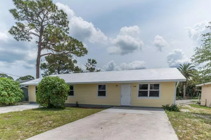 3438 SE Iris ST, Stuart, FL 34997