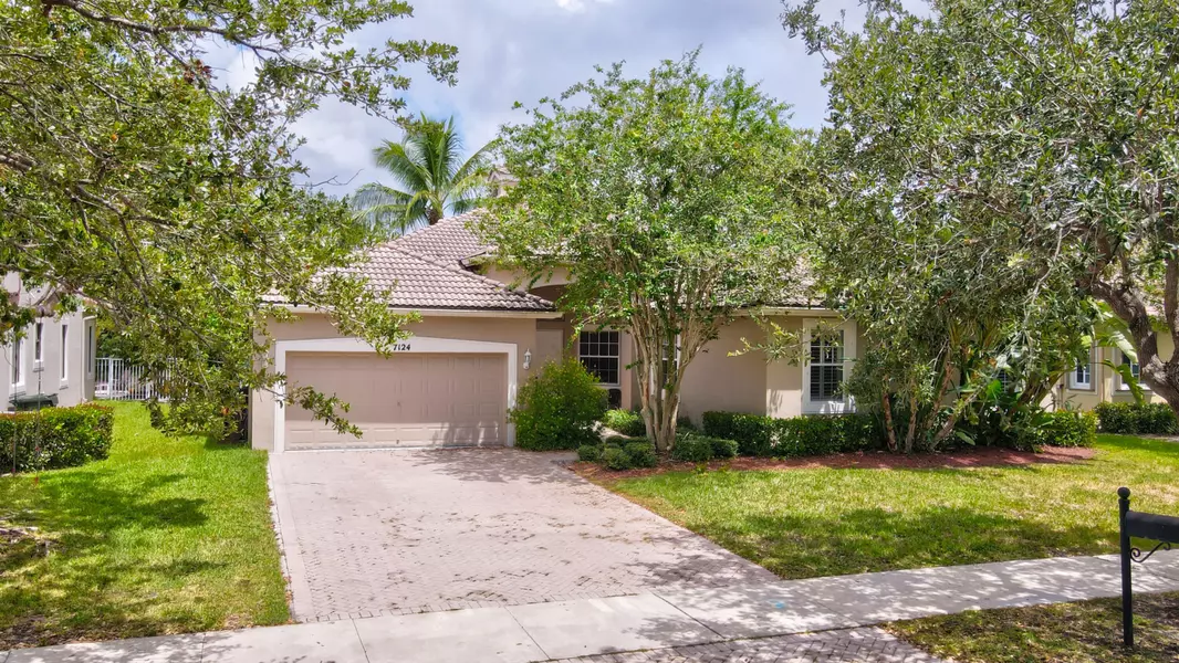 7124 NW 47 LN, Coconut Creek, FL 33073