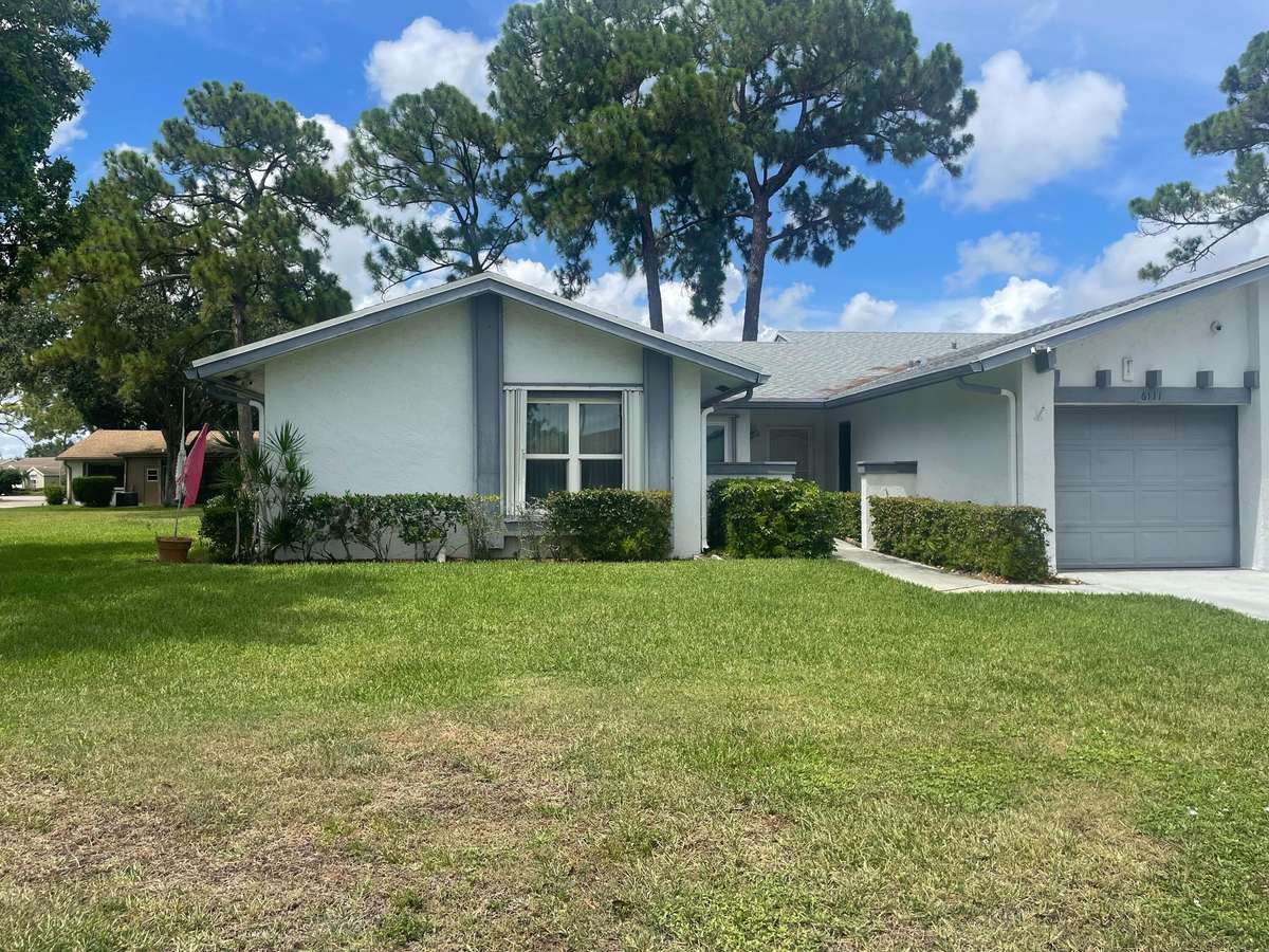 Greenacres, FL 33463,6111 Elsinore CIR