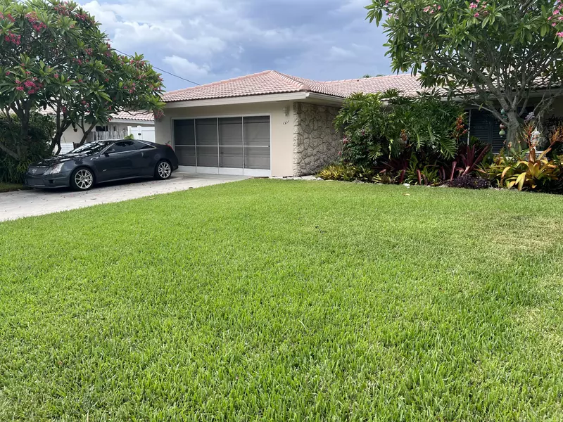 1211 SW 5th CT, Boca Raton, FL 33432