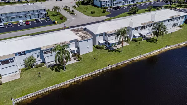 Boynton Beach, FL 33426,1114 Lake TER 212