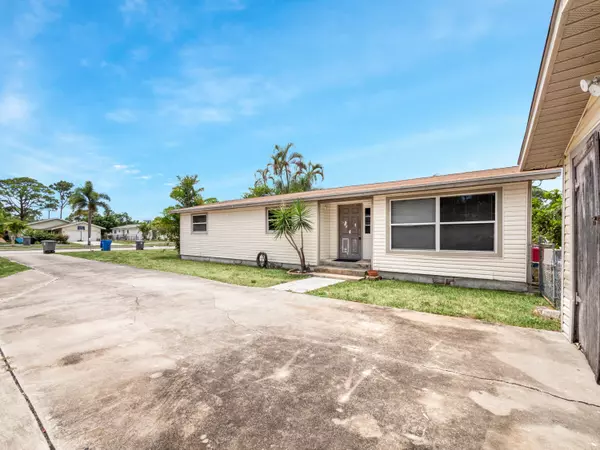 Delray Beach, FL 33484,5045 Lake BLVD