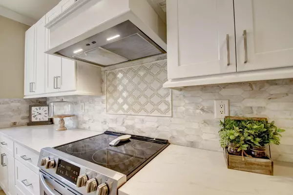 3040 Waterside CIR, Boynton Beach, FL 33435