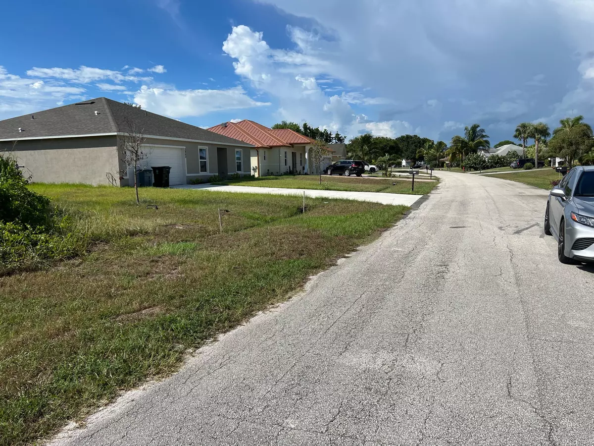 Port Saint Lucie, FL 34984,2482 SE Watercrest ST