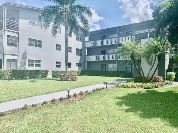 207 Suffolk E, Boca Raton, FL 33434