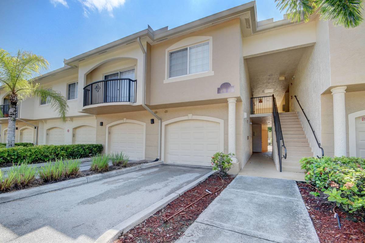 Royal Palm Beach, FL 33411,1600 S Crestwood CT 1607