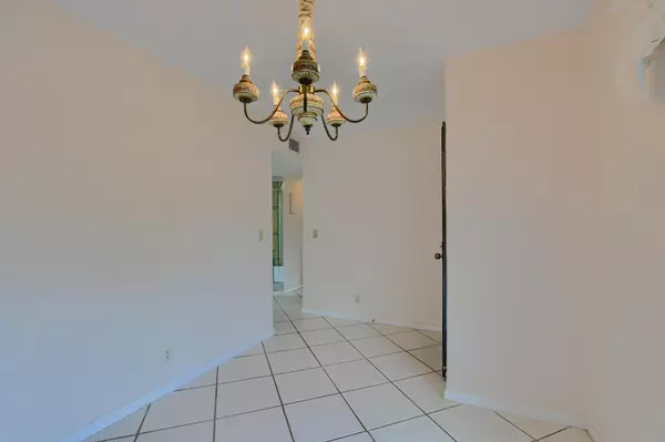 Deerfield Beach, FL 33442,305 Liberty CT