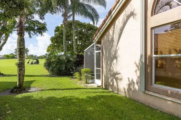 Boynton Beach, FL 33472,7684 Dorchester RD