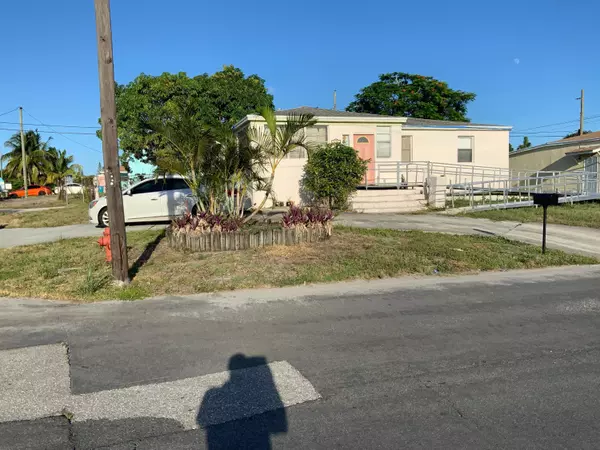 508 NW 2nd ST, Boynton Beach, FL 33435