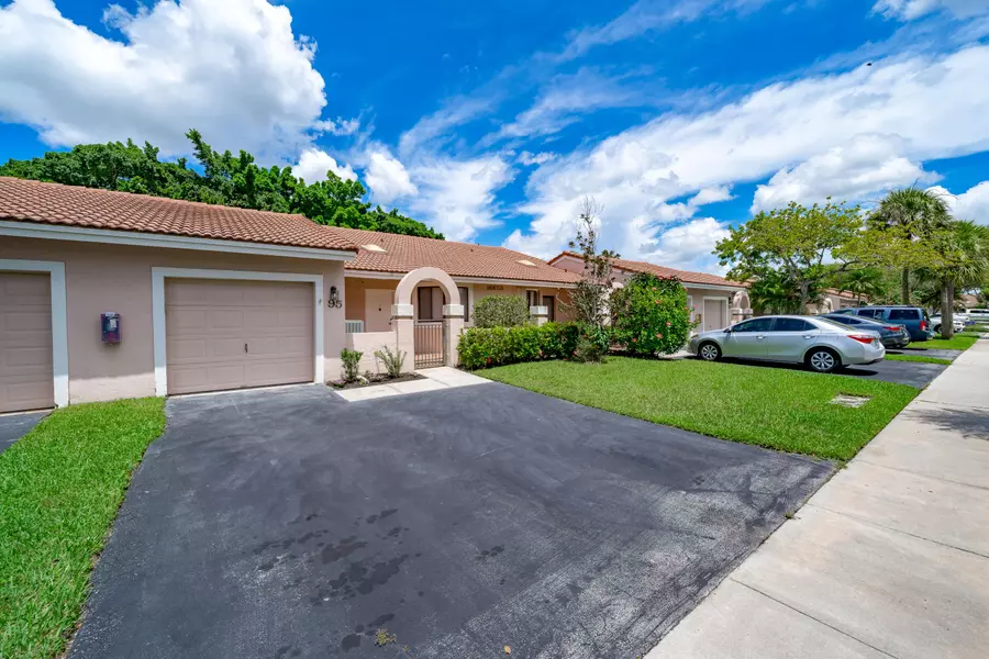 16658 Greens Edge CIR 95, Weston, FL 33326