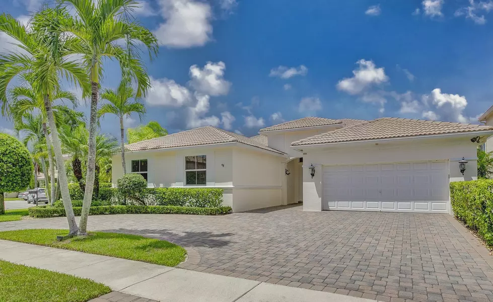 107 La Vida CT, Palm Beach Gardens, FL 33418