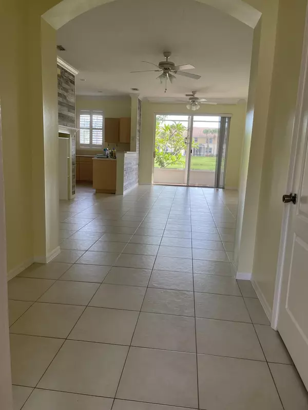 Royal Palm Beach, FL 33411,274 River Bluff LN