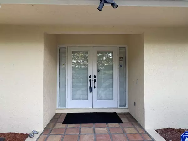 West Palm Beach, FL 33411,464 W Westwood CIR