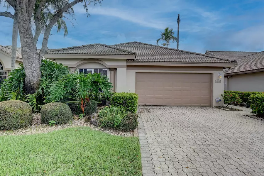 8888 Shoal Creek LN, Boynton Beach, FL 33472