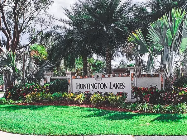 Delray Beach, FL 33446,7145 Huntington LN 305