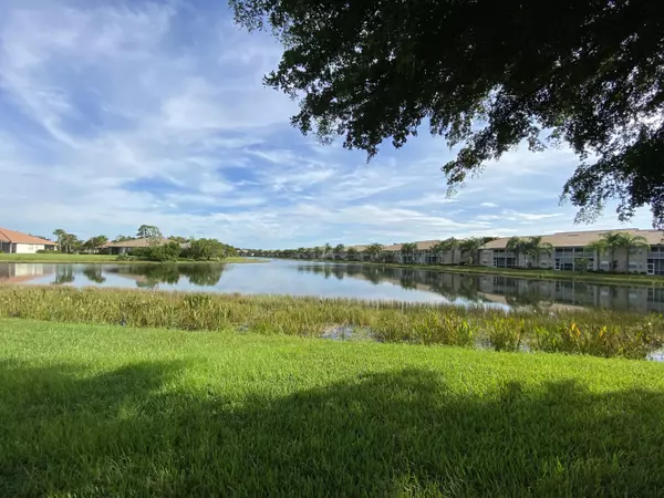 Estero, FL 33928,20040 Barletta LN 322