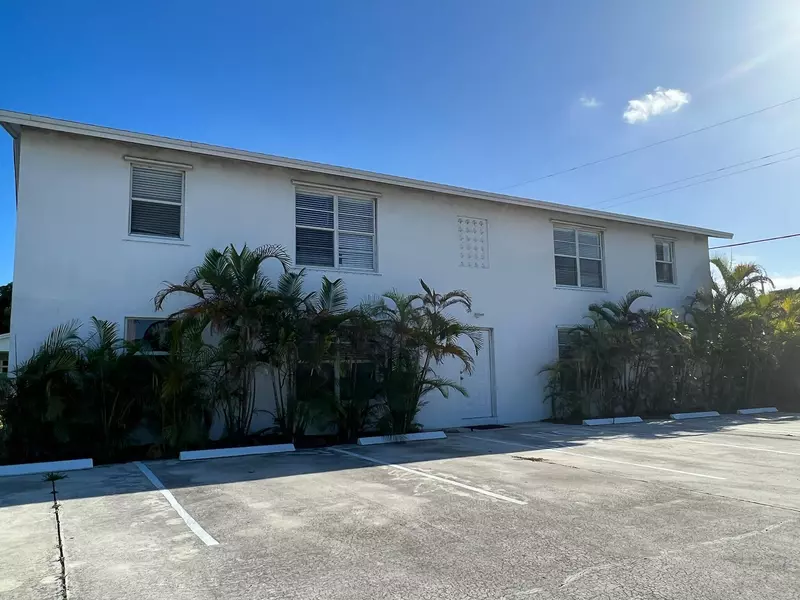 541 W Blue Heron 1 BLVD 1, Riviera Beach, FL 33404