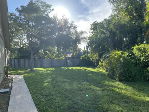 Wellington, FL 33414,1227 Periwinkle PL