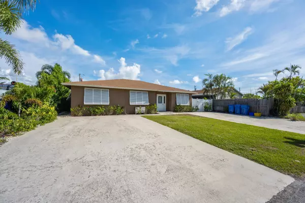 Lantana, FL 33462,1603 Holly ST