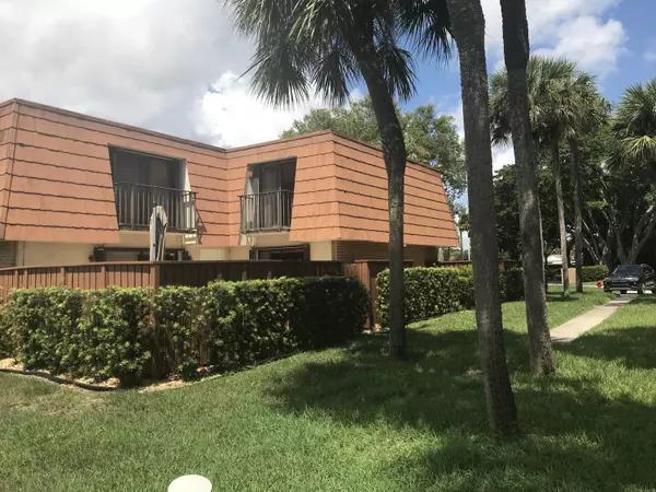 Boynton Beach, FL 33436,514 Live Oak LN