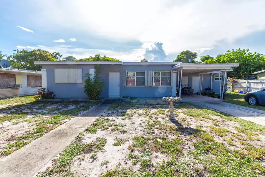 2321 NE 4th ST, Boynton Beach, FL 33435