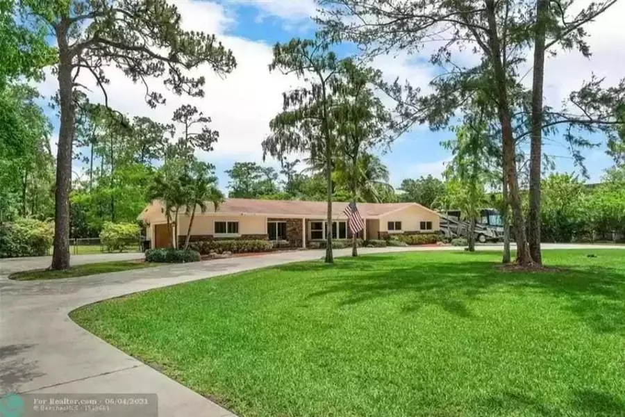 5700 NW 66 AVE, Parkland, FL 33067