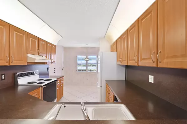 Boca Raton, FL 33428,9260 SW 14th ST 2503