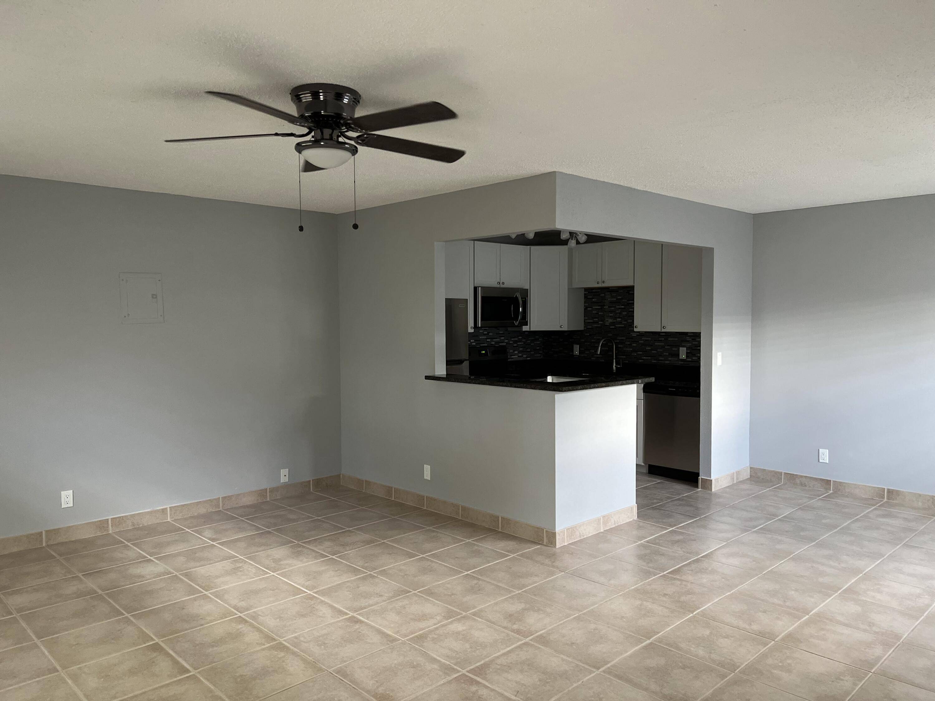 Delray Beach, FL 33446,14 Valencia A