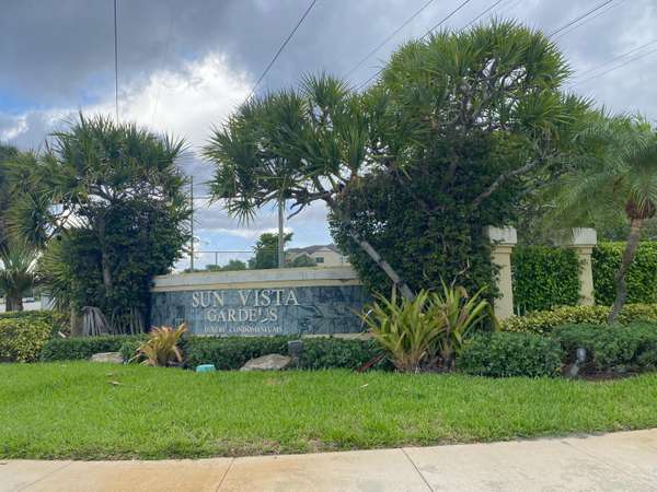 5686 Rock Island RD 130, Tamarac, FL 33319