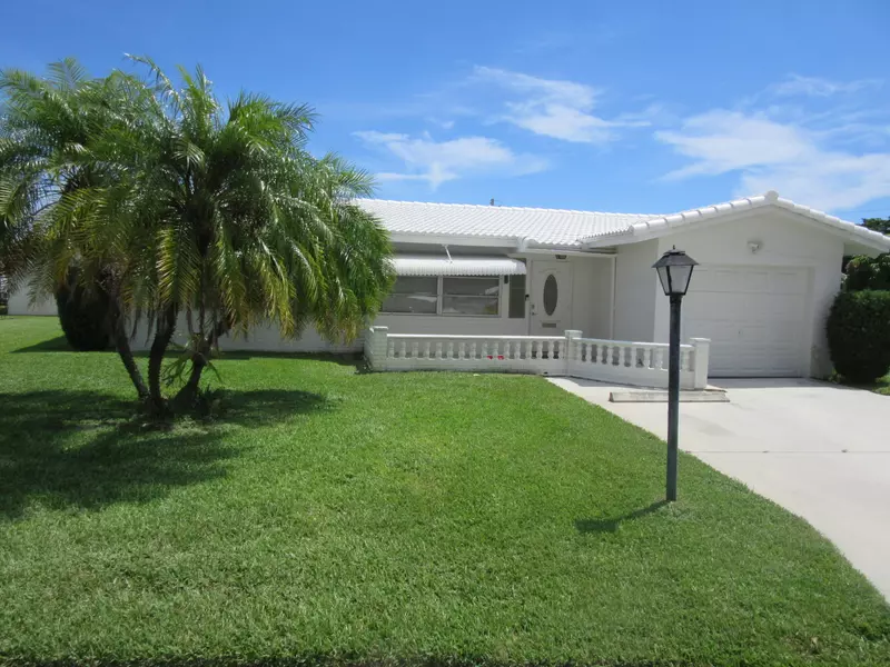 1316 SW 23rd ST, Boynton Beach, FL 33426