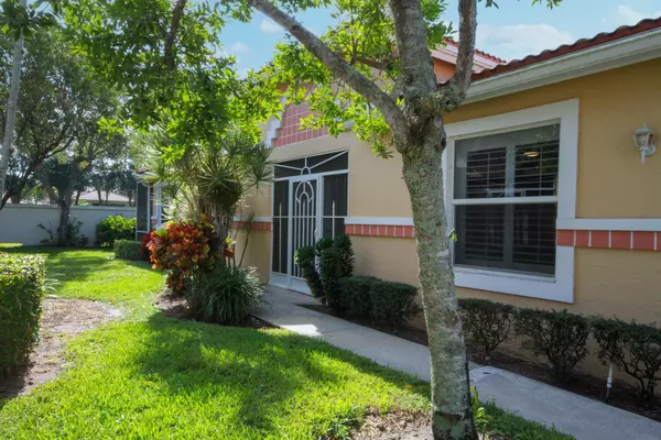 Boynton Beach, FL 33437,12586 Crystal Pointe DR A