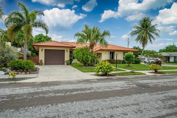 302 Princeton DR, Lake Worth Beach, FL 33460