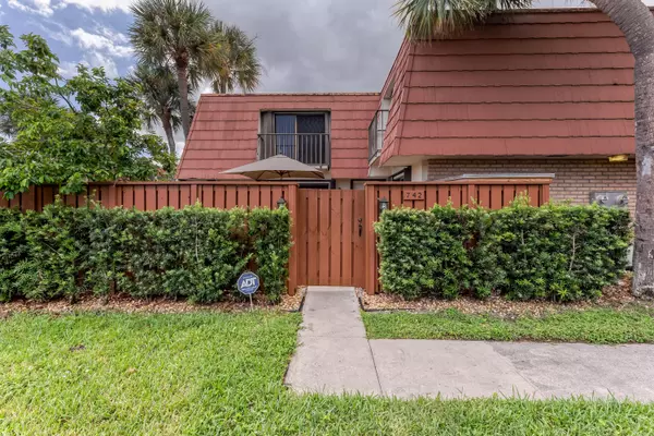 Boynton Beach, FL 33436,742 Buttonwood LN