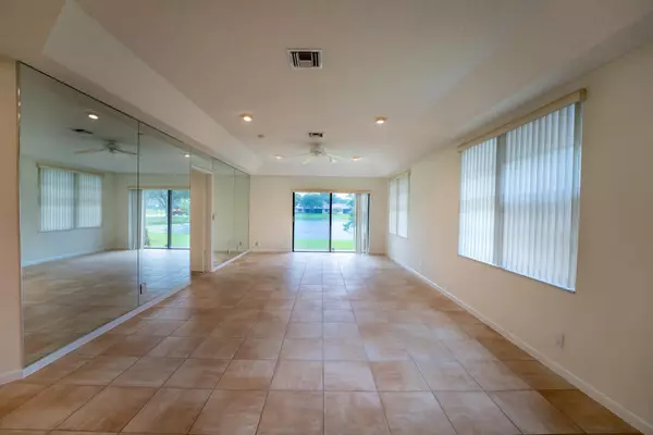 Boca Raton, FL 33496,8438 Springlake DR D