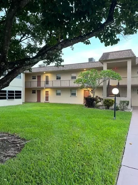 Palm Springs, FL 33461,702 Lori DR 196