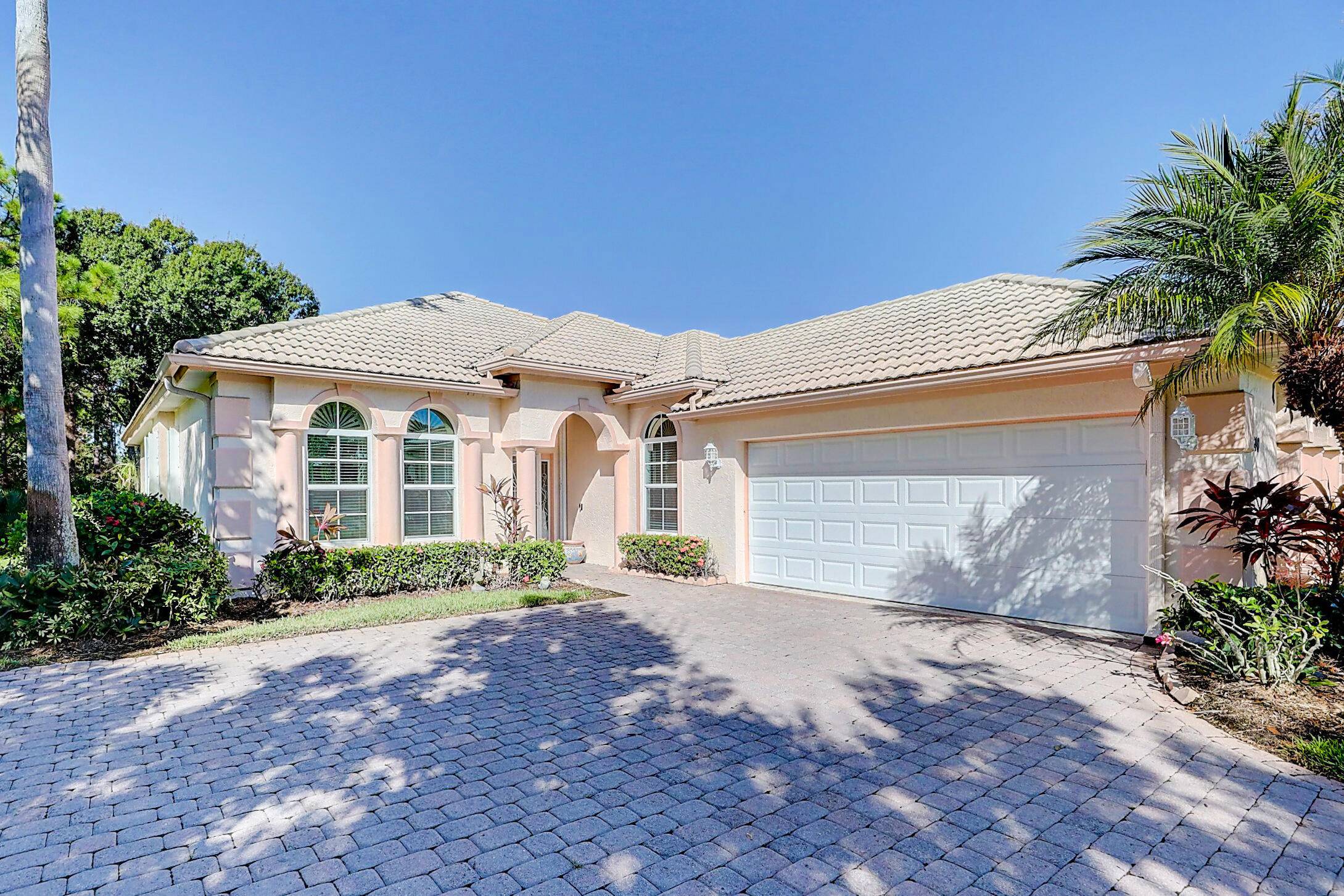 3640 NW Royal Oak DR, Jensen Beach, FL 34957