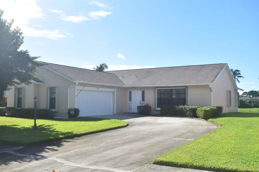 5082 N Little Beth DR, Boynton Beach, FL 33472