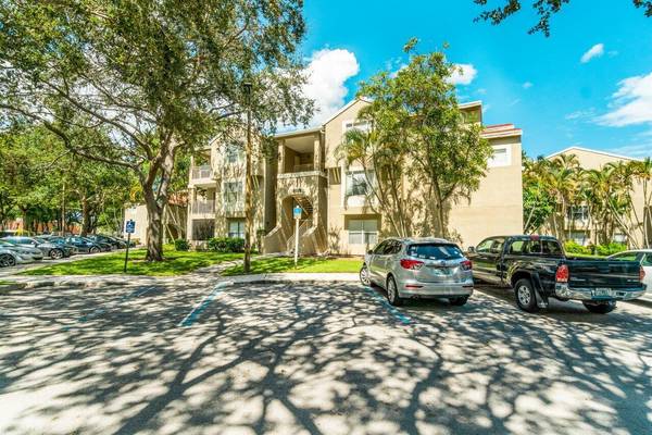 1825 Palm Cove BLVD 7-209, Delray Beach, FL 33445