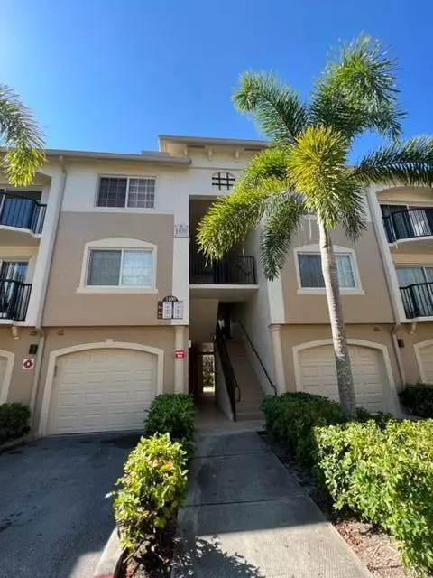 Royal Palm Beach, FL 33411,1400 S Crestwood CT 1404