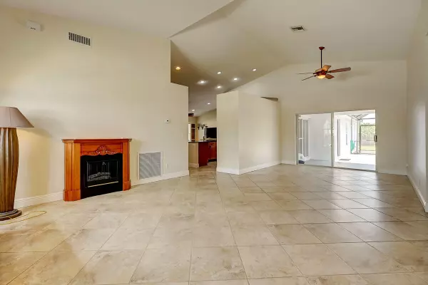 Boynton Beach, FL 33472,6374 Terra Rosa CIR