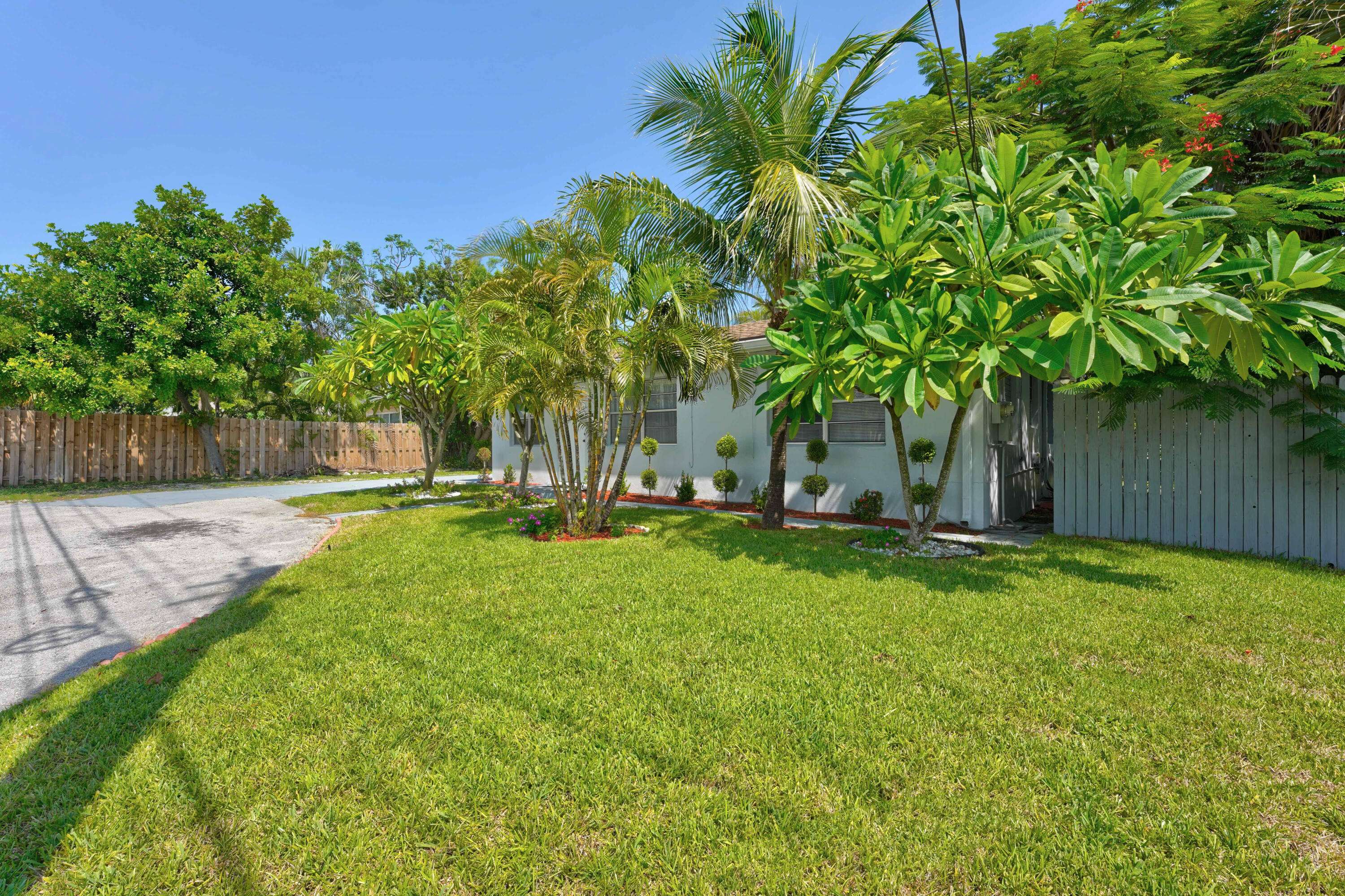 West Palm Beach, FL 33405,5214 Parker AVE