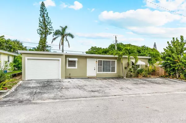 North Palm Beach, FL 33408,1821 Redbank RD