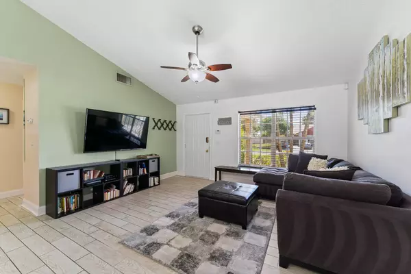 Jupiter, FL 33458,108 Village CIR